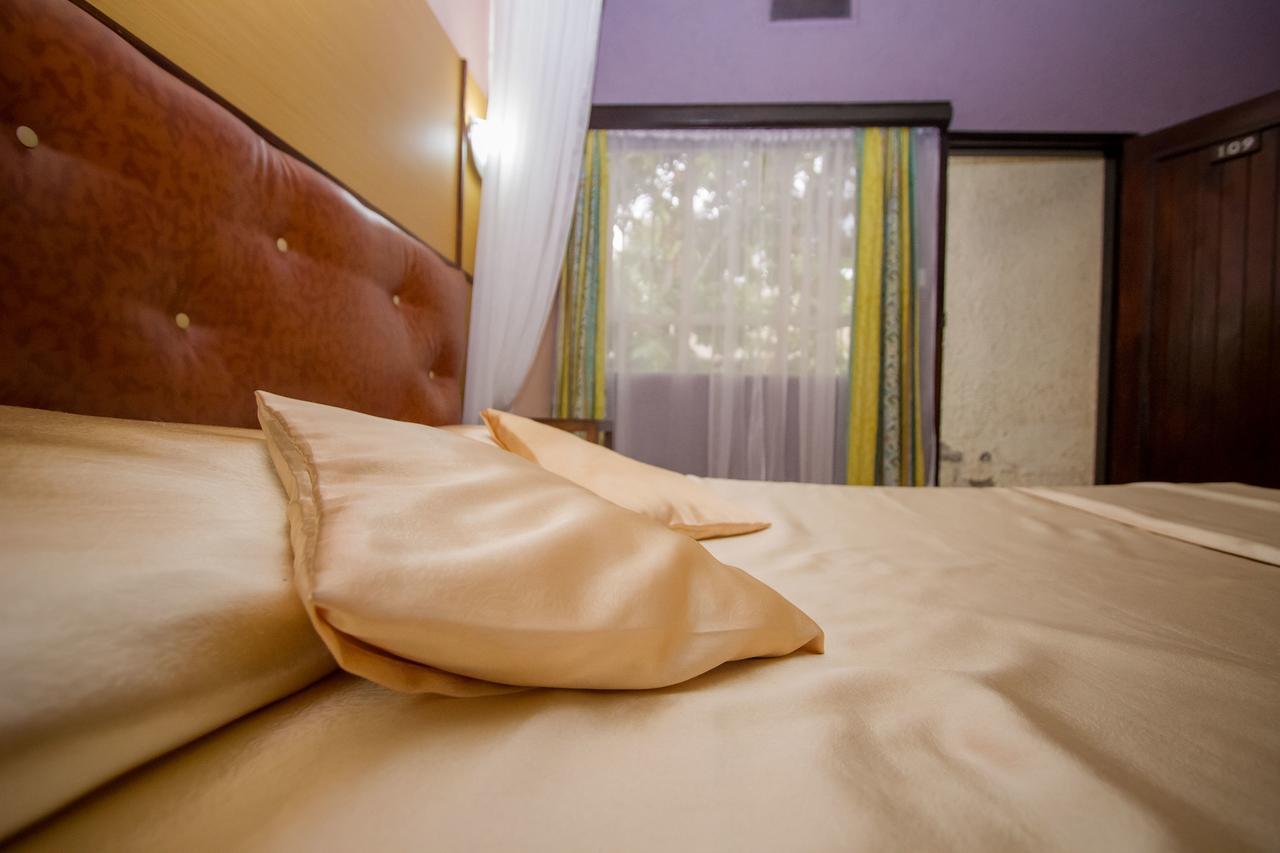 Blue Post Hotel Thika Екстер'єр фото