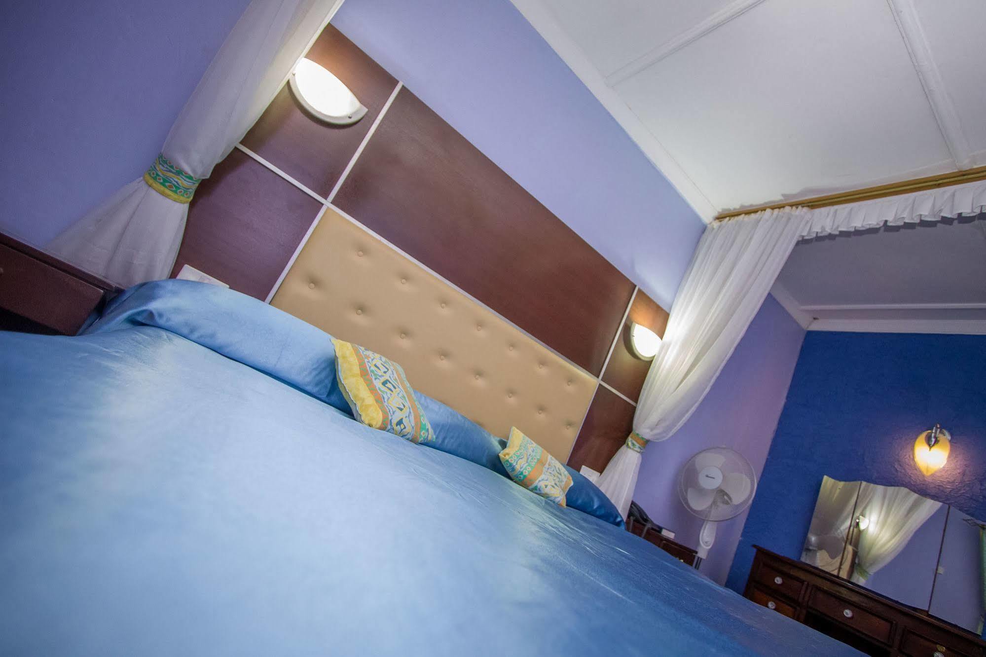 Blue Post Hotel Thika Екстер'єр фото